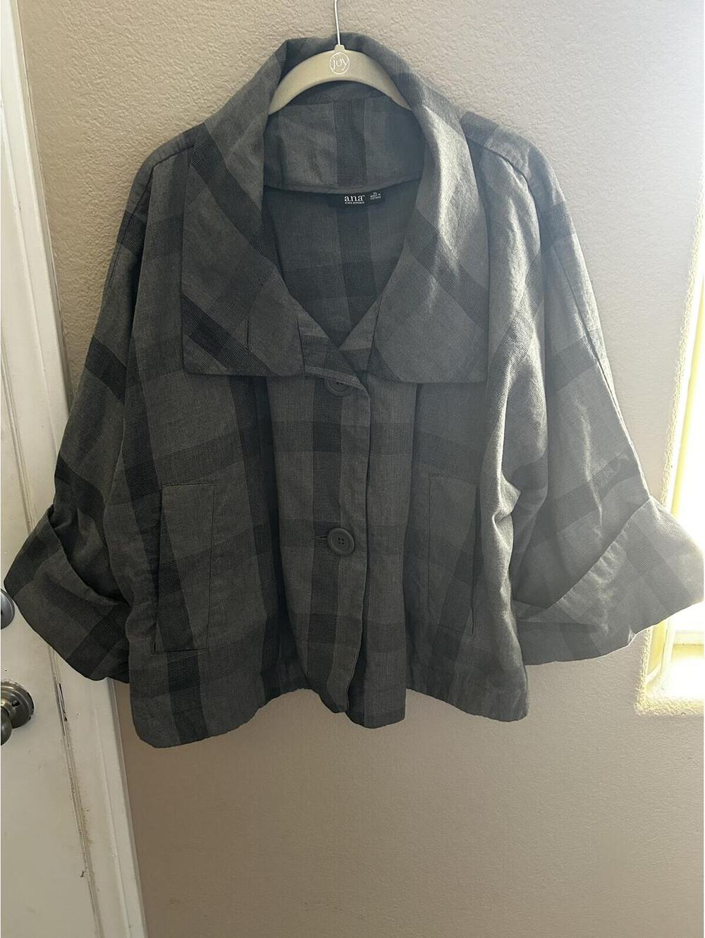 a.n.a A New Approach Women's XL Gray Plaid Button-Up Jacket